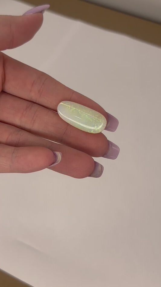 16.35 ct Opal Stone